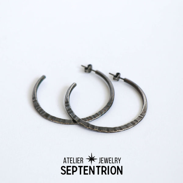 Boucles d'oreilles martelées